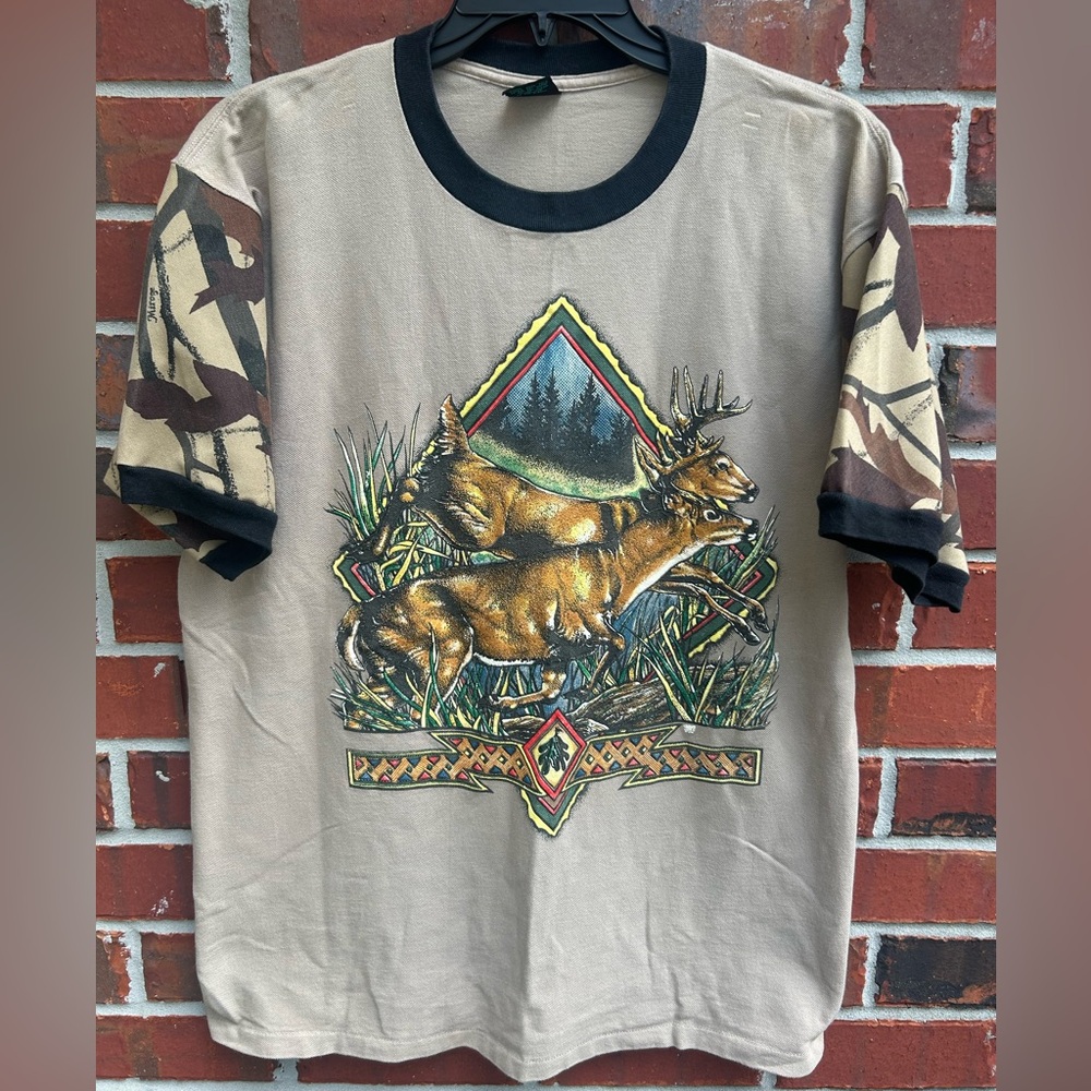 Vintage Tee’s Unlimited Louisiana Whitetail Deer Textured Ringer Camo Shirt E6